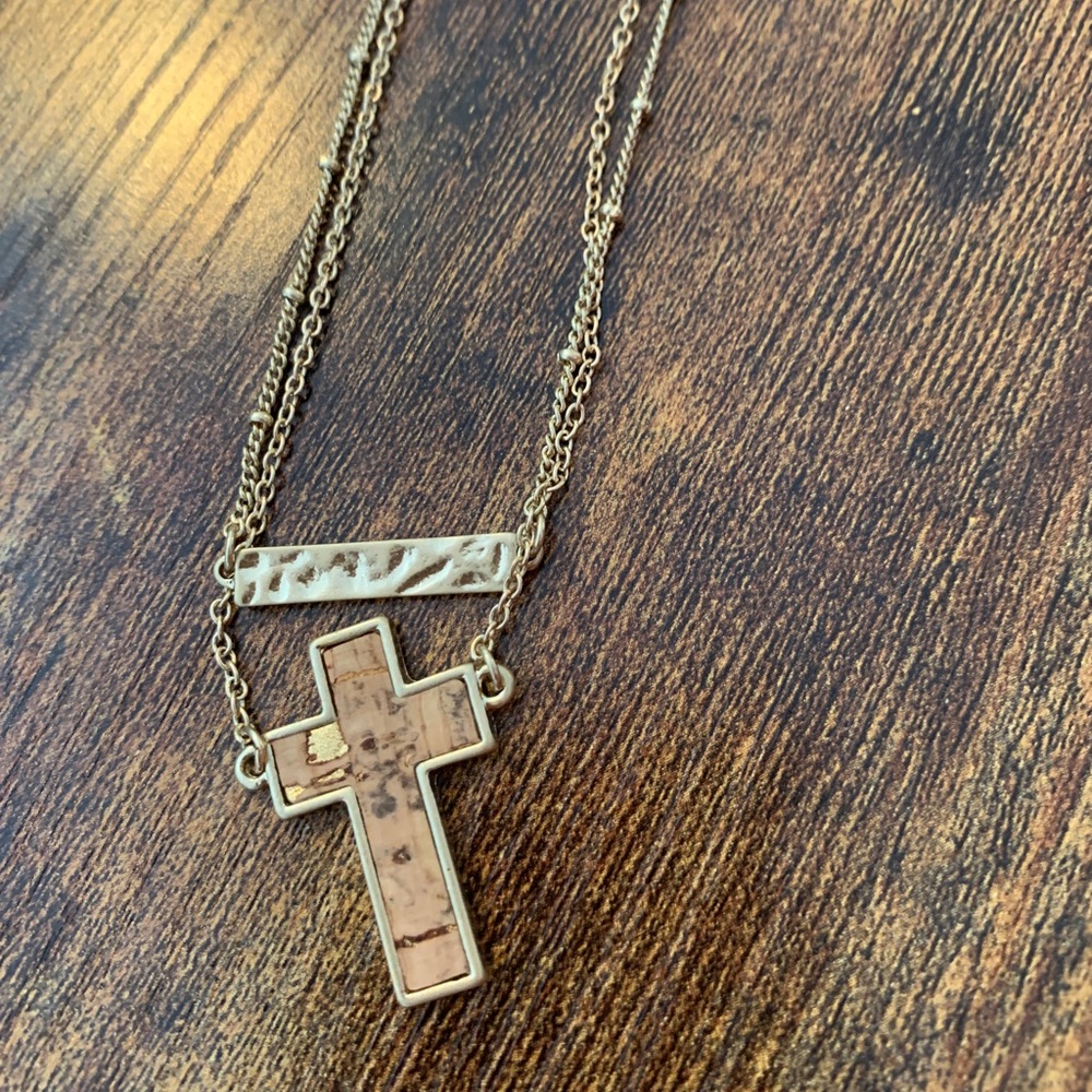 Double necklace with cross